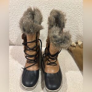 Winter waterproof boots. SORel Torino II never used/woren